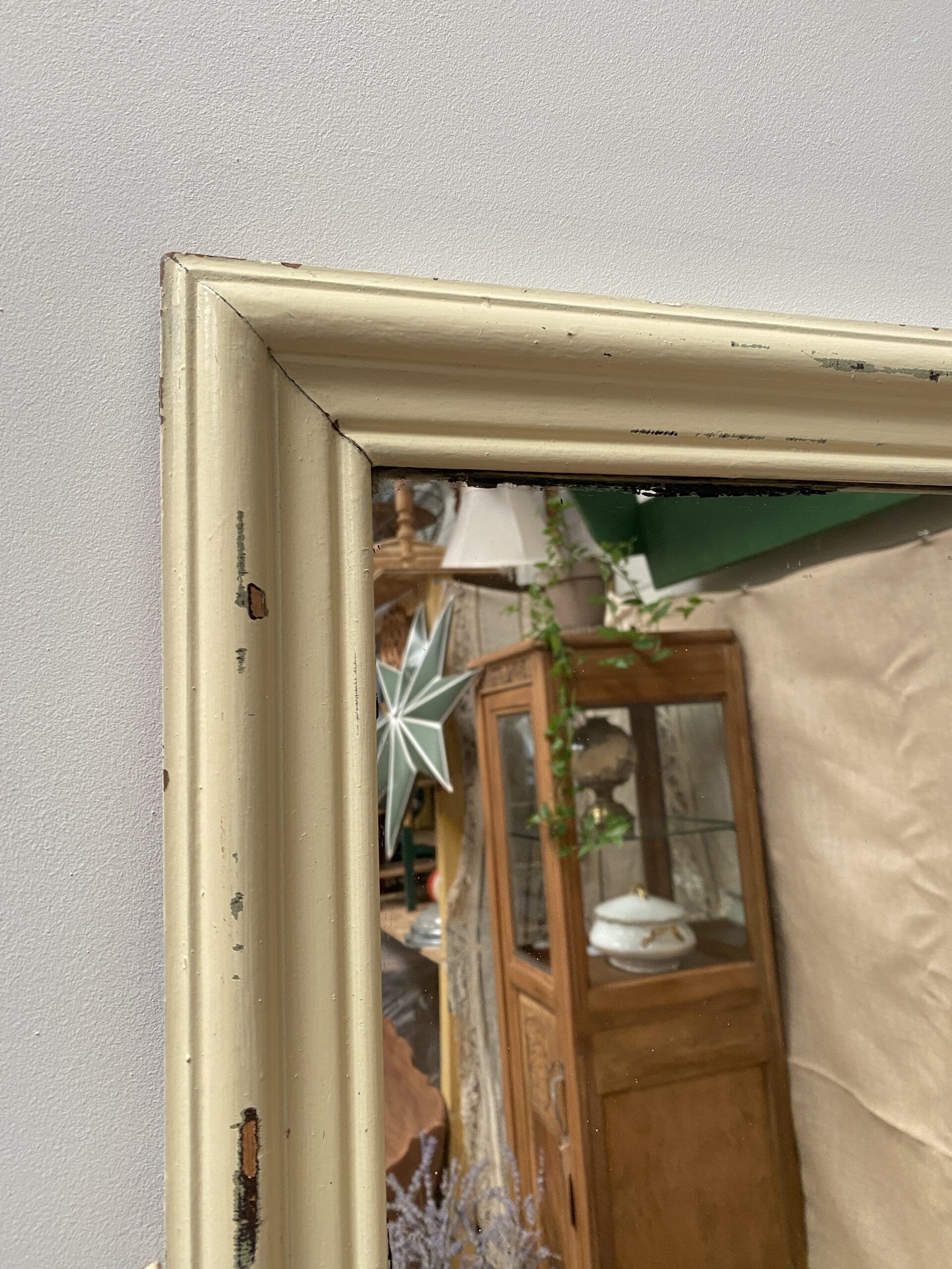 Miroir patiné beige