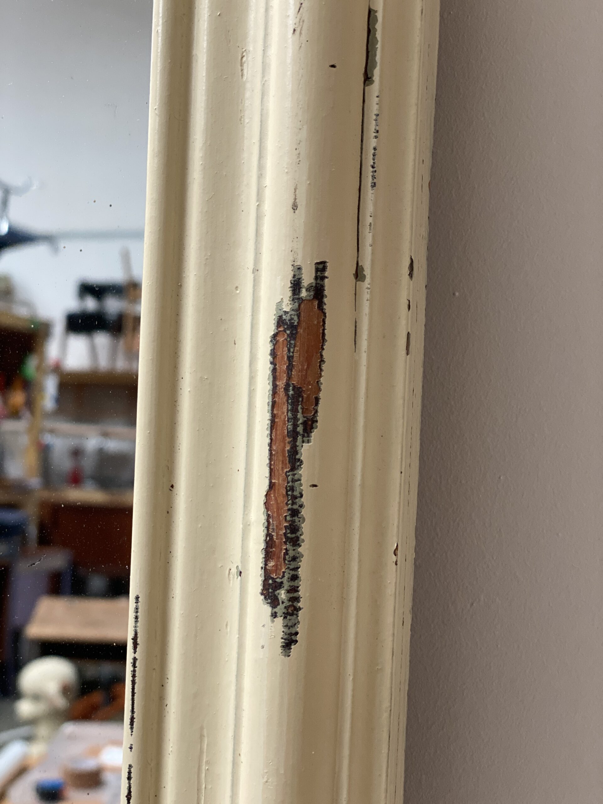 Miroir patiné beige