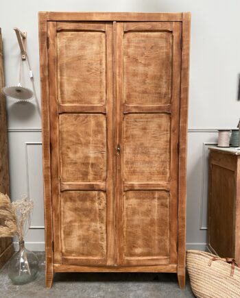 Armoire parisienne ou penderie