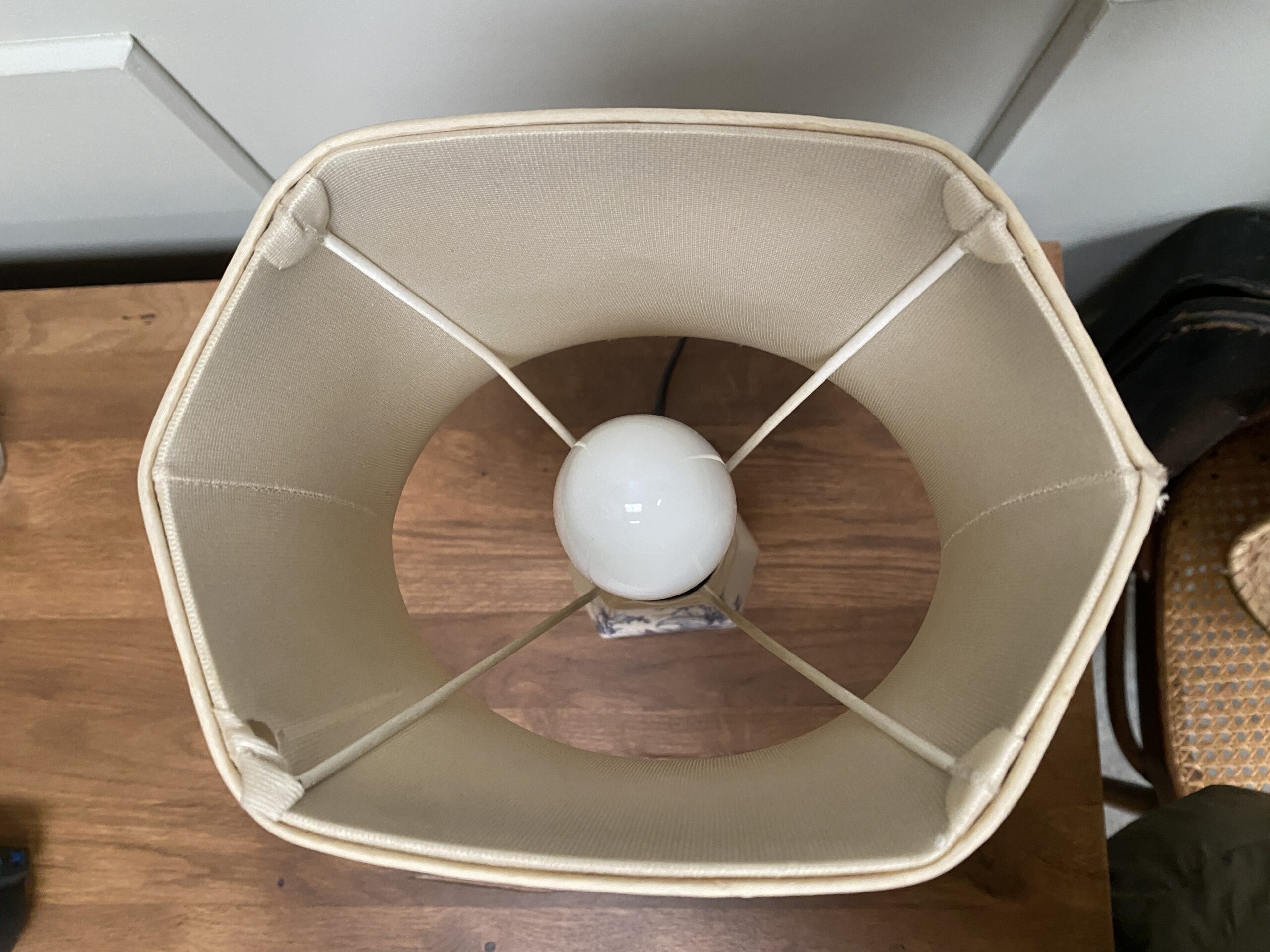 Lampe en porcelaine